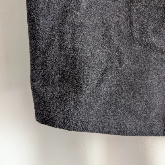 Smartwool Dark Grey Wool Blend Vest Chest & Side Zippered Pockets - L - Picture 10 of 16